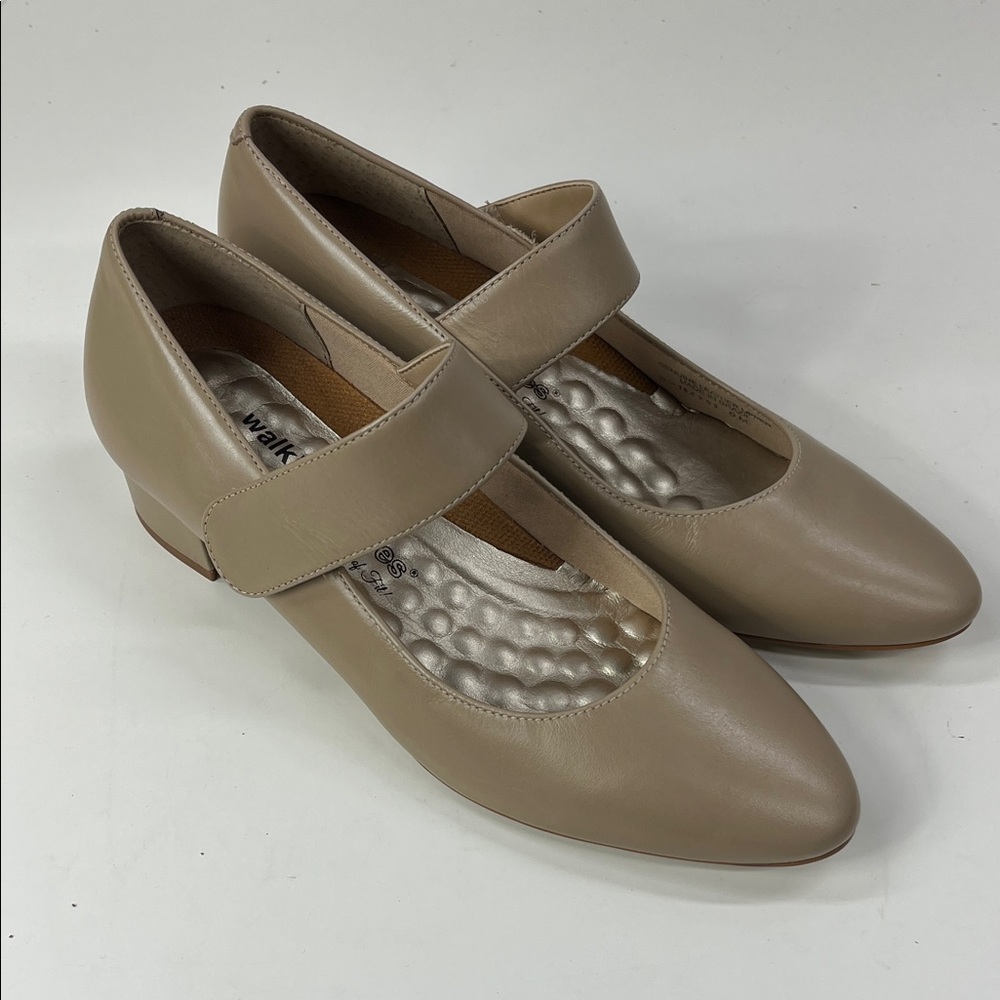 New Walking Cradles Women's Mary Jane Pump in Tan Size 6